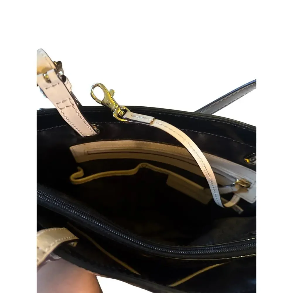 MICHAEL KORS JET SET TOTE- black